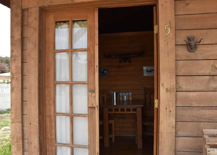 Grand Canyon Western Ranch Farm stay *