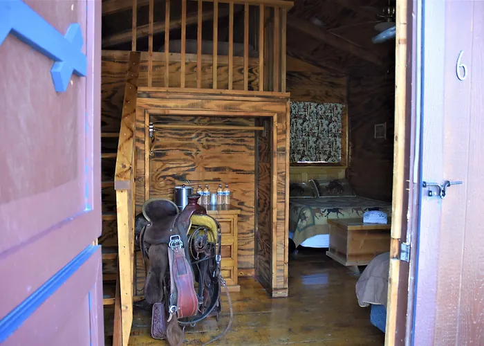 Grand Canyon Western Ranch Farm stay