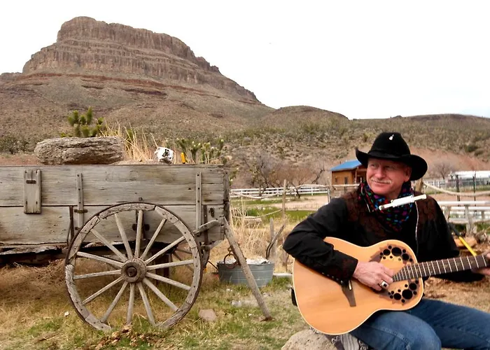 Grand Canyon Western Ranch Farm stay *